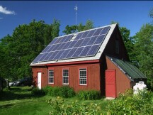 Workshop with 4.5Kw solar array and solar collectors for heating